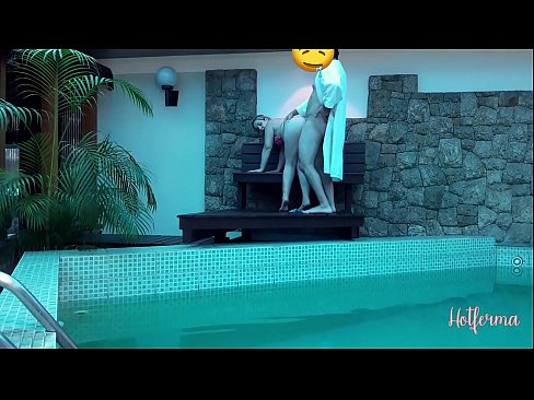 ❤️ Boss neskamea igerilekura gonbidatzen du, baina ezin izan dio beroari eutsi ️❌ Pornografia gurean eu.myinvest.top ❌❤